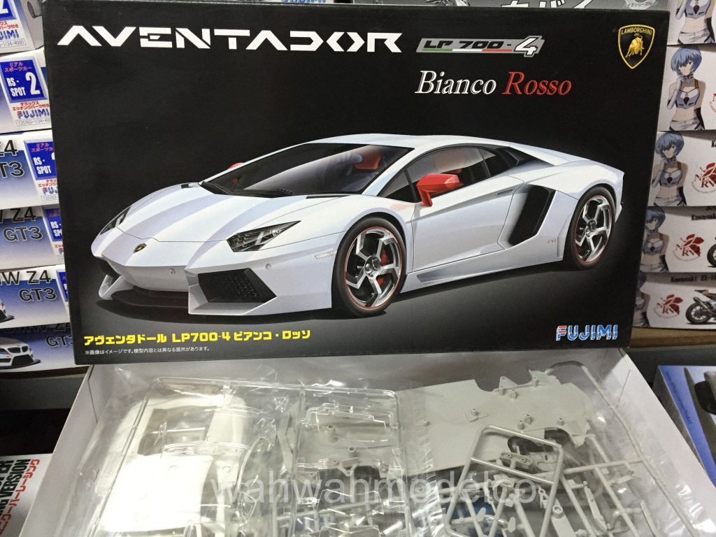 FUJIMI RS-06 Lamborghini Aventador LP700-4 Bianco Rosso 1/24 scale kit -  WAH WAH MODEL SHOP