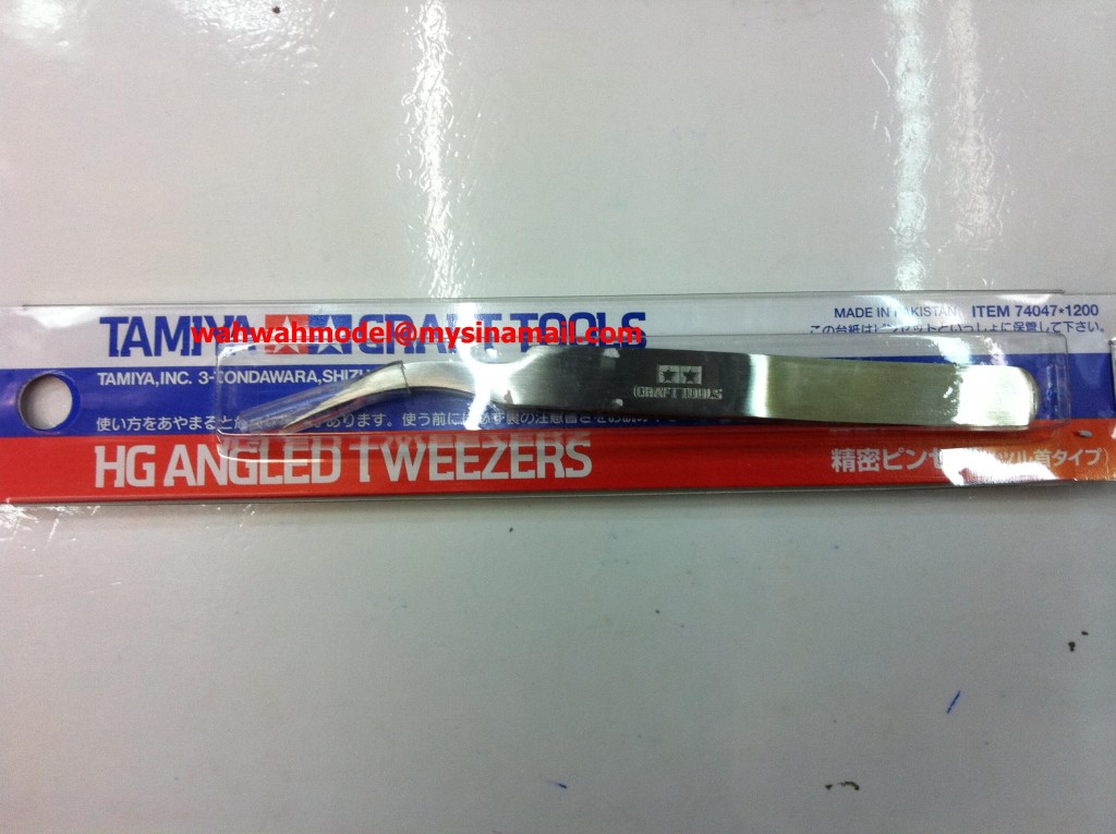 Tamiya 74047 Angled Tweezers / Tamiya USA