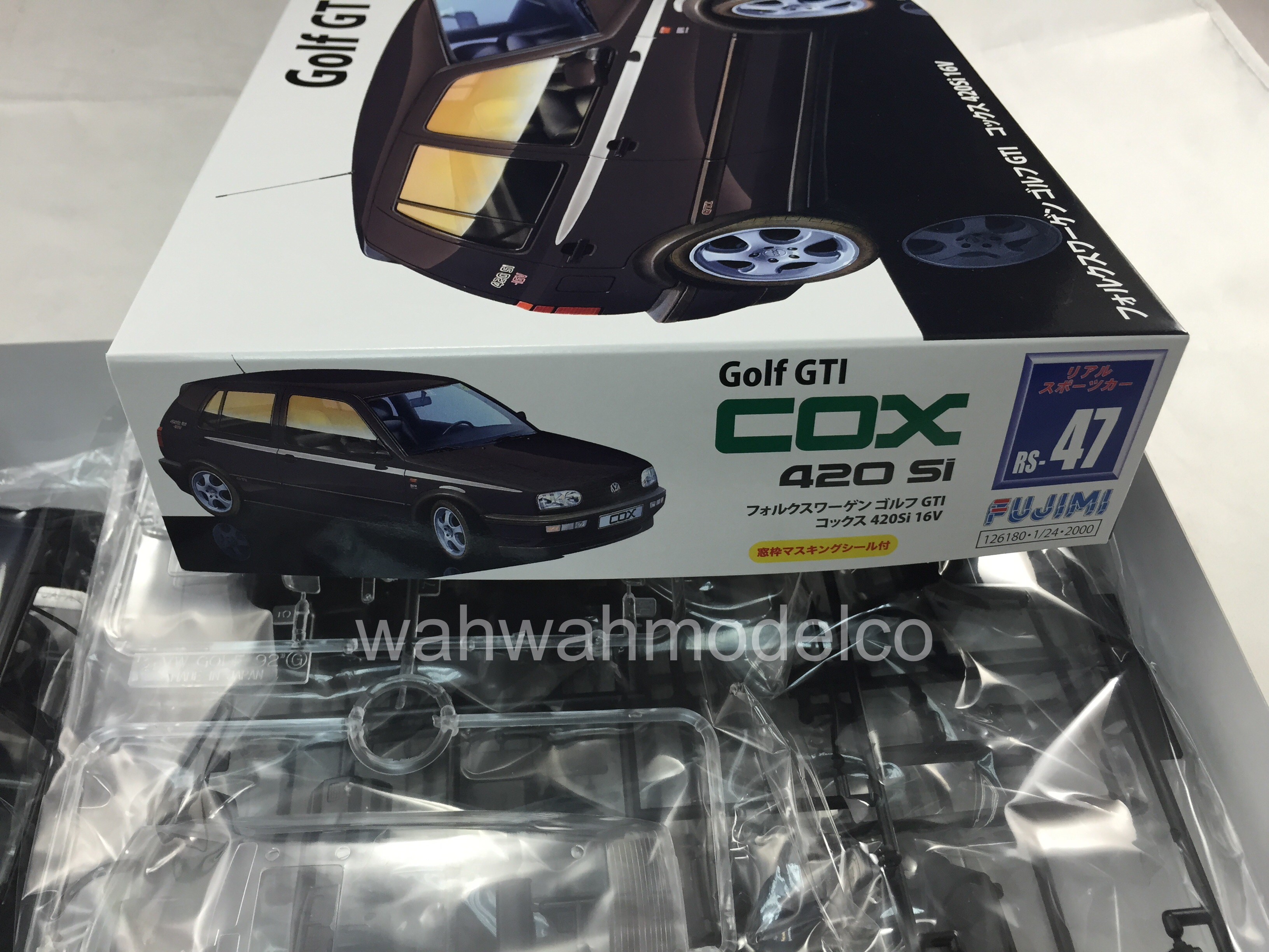VW Golf GTI COX 420Si