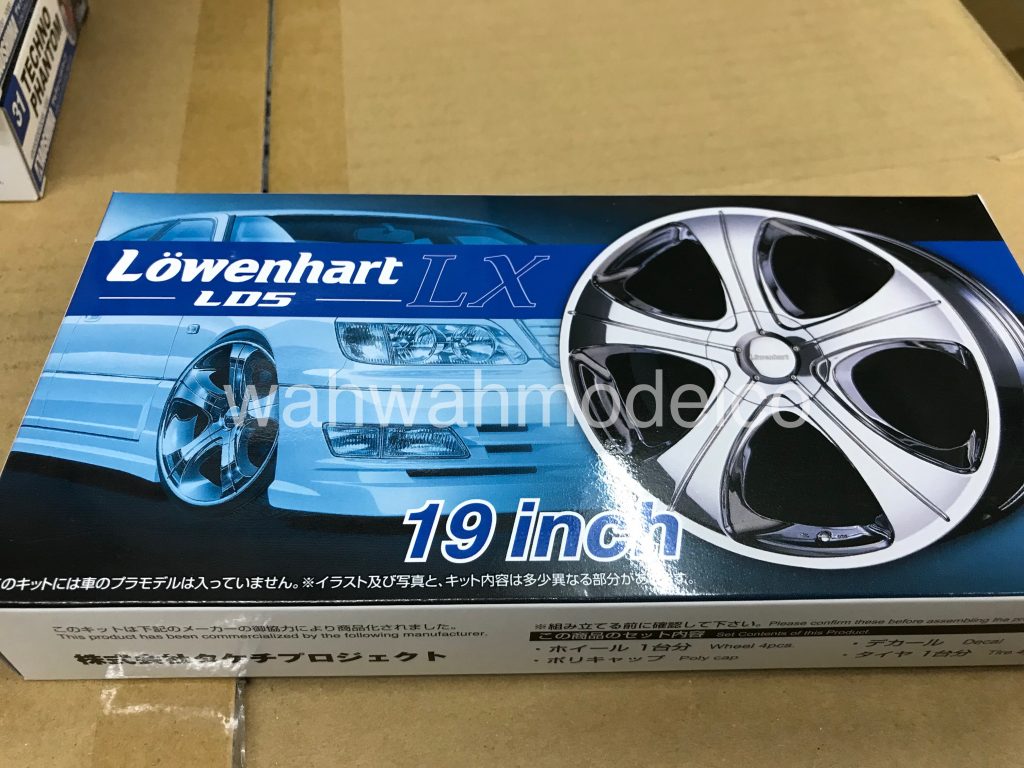 Aoshima 55304 Tuned Parts 88 1/24 LowenHart LD5 LX 19 inch Tire & Wheel Set